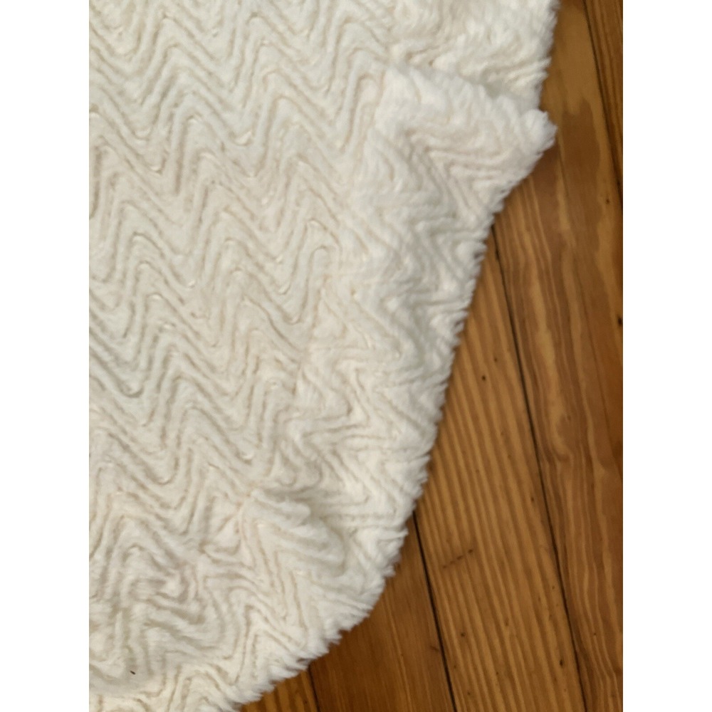 Est. 1946 Shawl Cream Faux Fur poncho Wrap Sz S - Picture 3 of 7